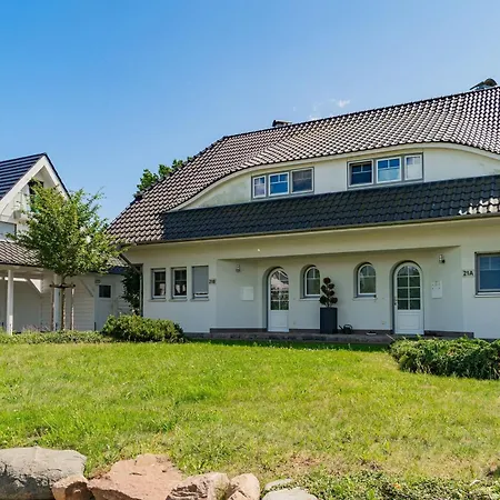 Semesterbostad Ferienhaus Stella Olivia *